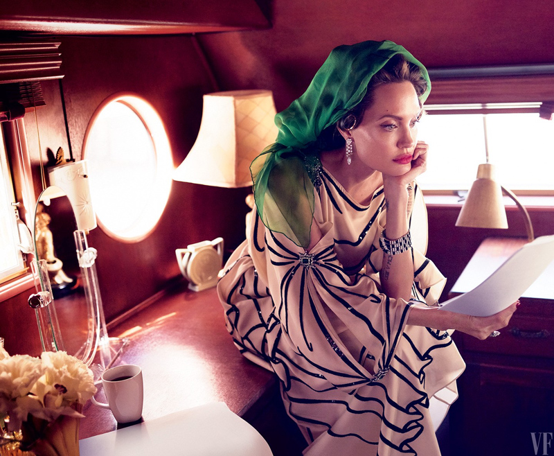 Что Анджелина Джоли рассказала Vanity Fair (фото 6)