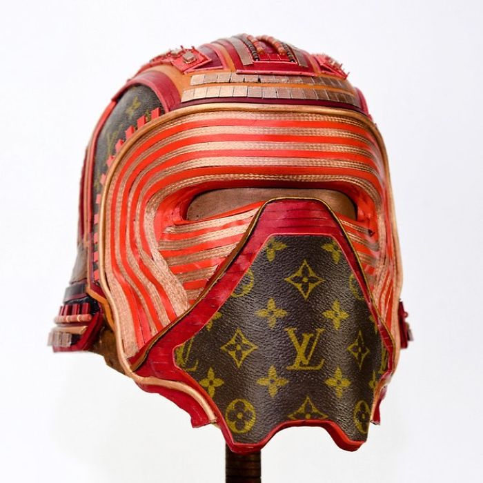 Это интересно: Сумки Louis Vuitton, переделанные в маски Star Wars (фото 9)