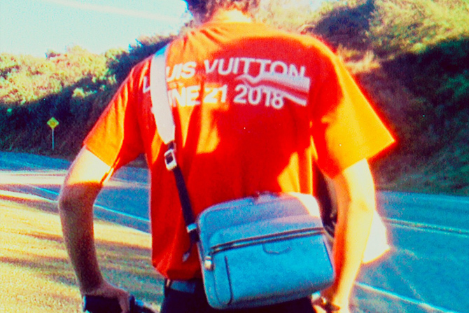Из мальчика — в мужчину: Вирджил Абло показал весенний кампейн Louis Vuitton (фото 23)