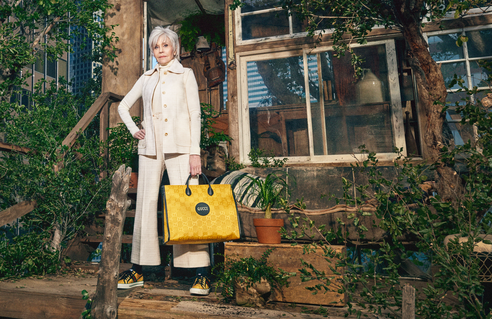 Джейн Фонда и Lil Nas X мастерят дом на дереве в кампейне экоколлекции Gucci (фото 3)