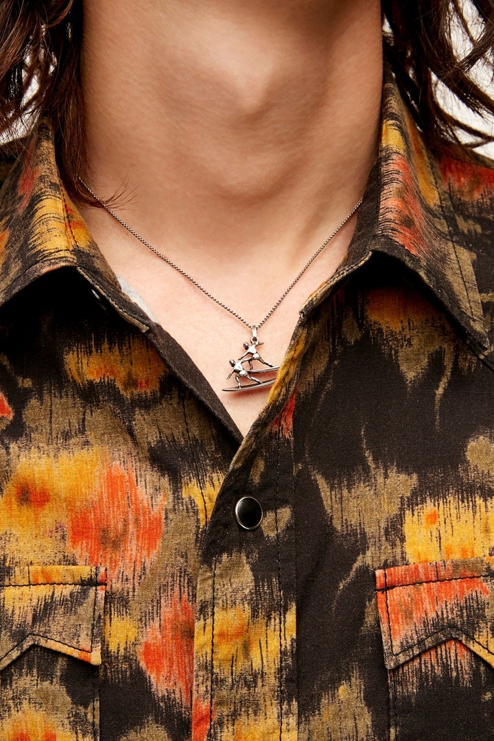 Серфборды и моллюски каури: Saint Laurent посвятили коллекцию украшений серфингистам (фото 3)