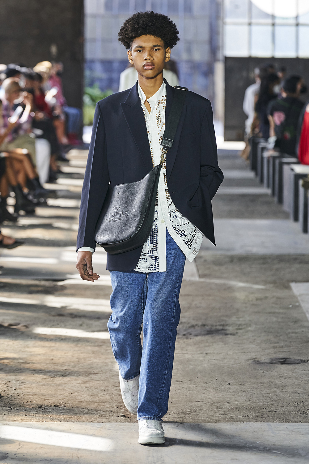 Valentino и Levi’s создали "протестные" джинсы (фото 4)