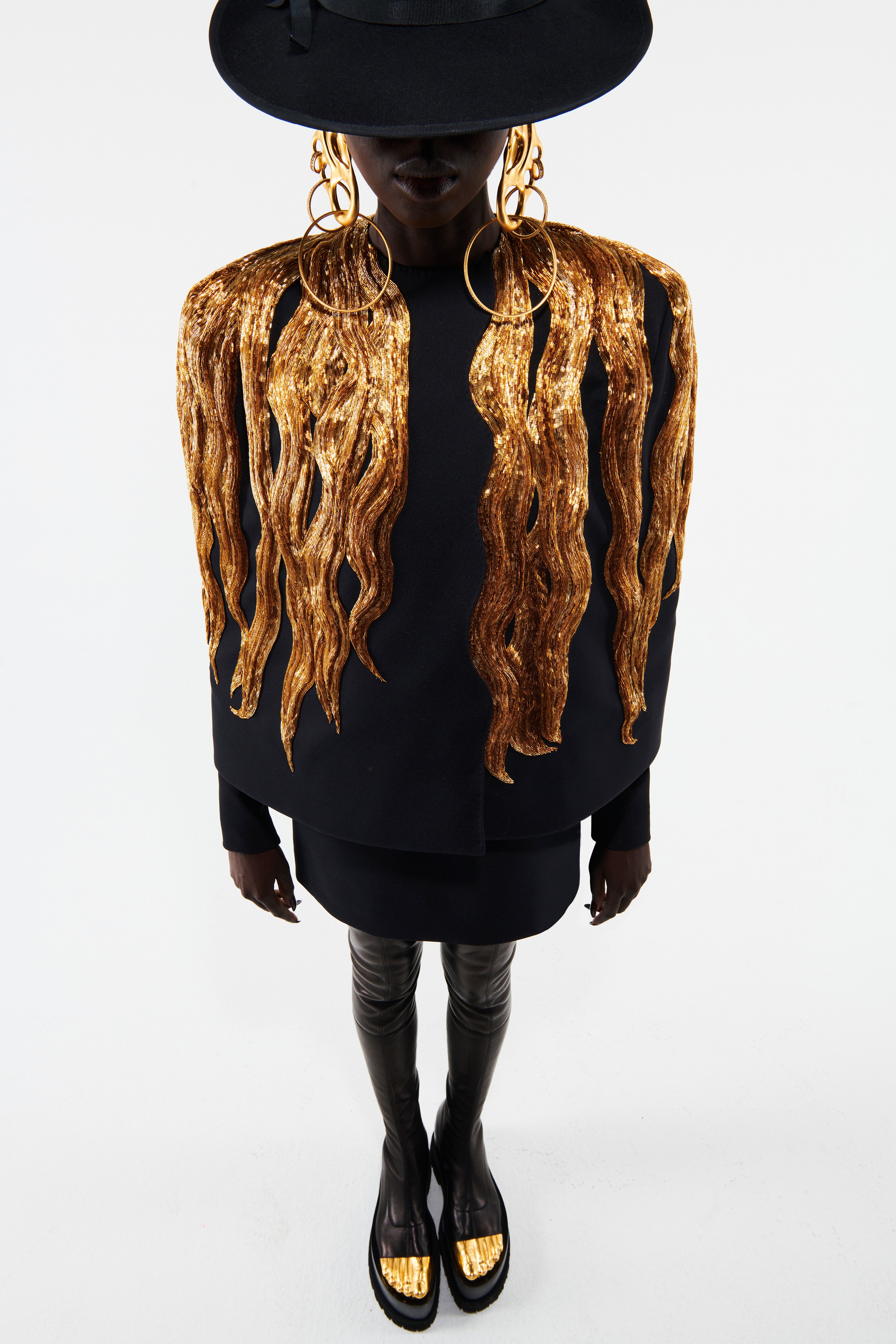 Платье с кубиками пресса, как у Ким Кардашьян, теперь в коллекции Schiaparelli (фото 8)