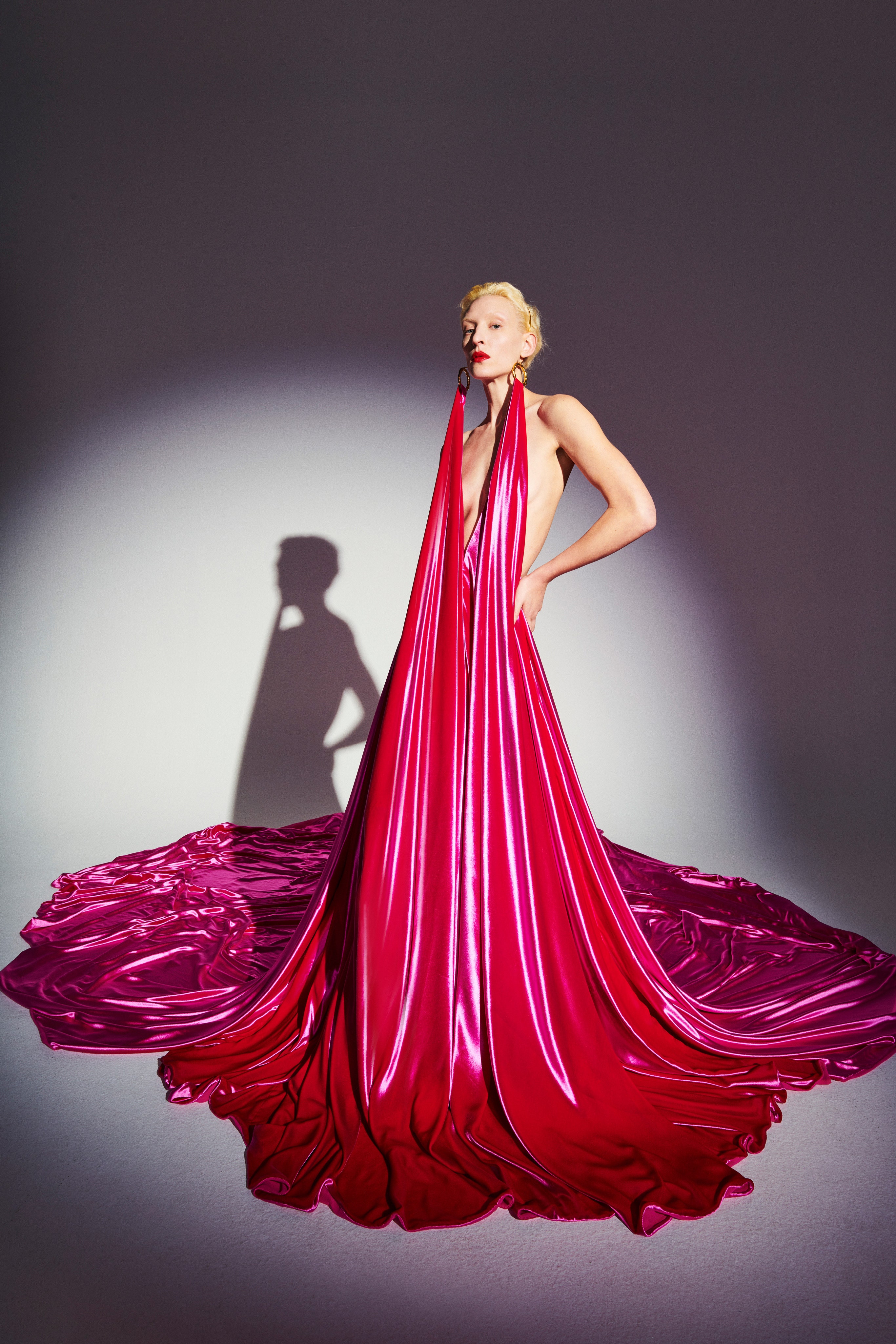 Платье с кубиками пресса, как у Ким Кардашьян, теперь в коллекции Schiaparelli (фото 14)