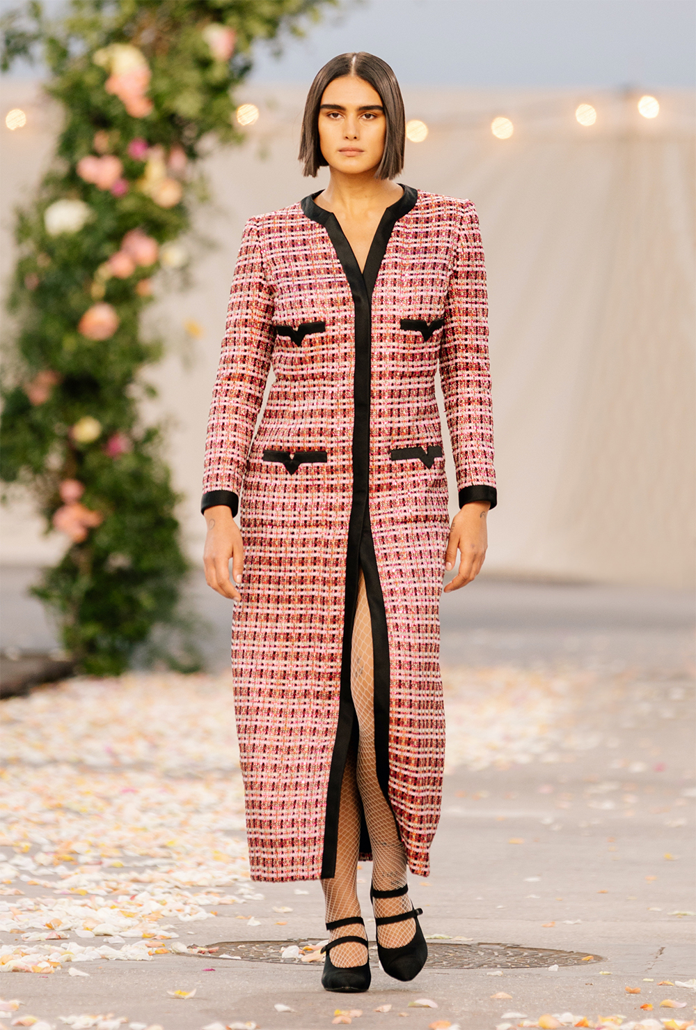 Chanel посвятили коллекцию семейным праздникам (но не тем, к которым мы привыкли) (фото 23)