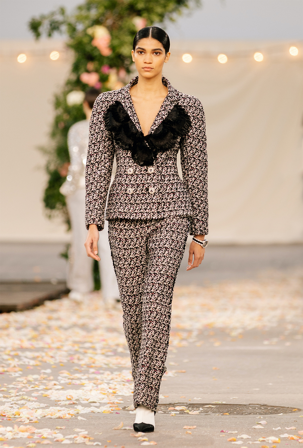 Chanel посвятили коллекцию семейным праздникам (но не тем, к которым мы привыкли) (фото 39)
