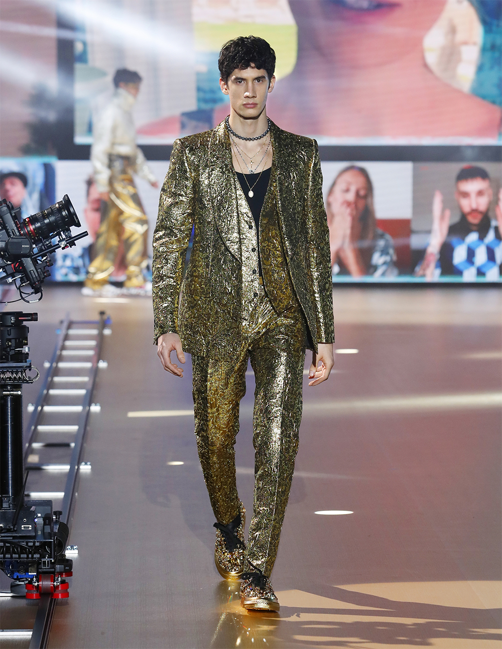 Dolce & Gabbana перенесли тикток на подиум в коллекции осень/зима — 2021 (фото 10)