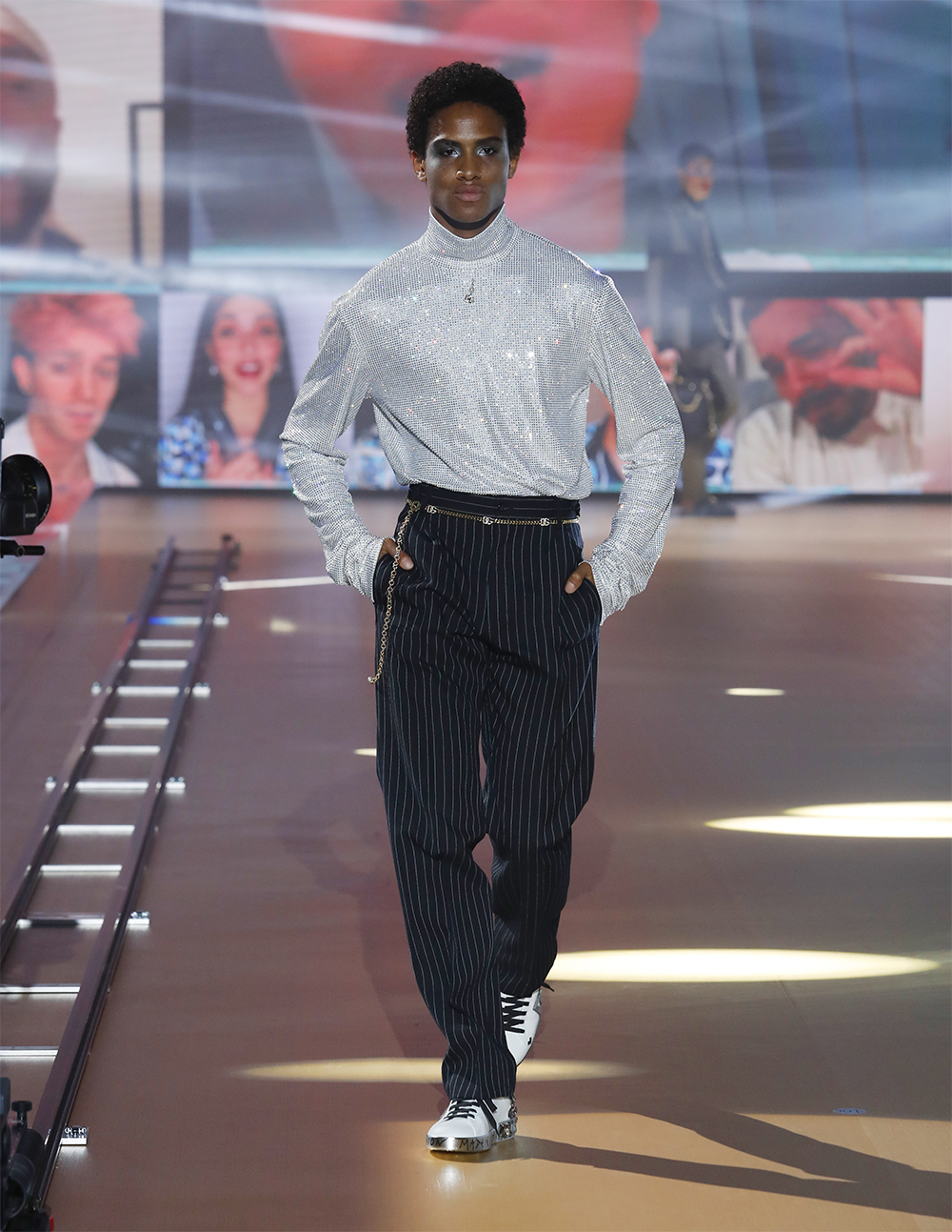 Dolce & Gabbana перенесли тикток на подиум в коллекции осень/зима — 2021 (фото 33)