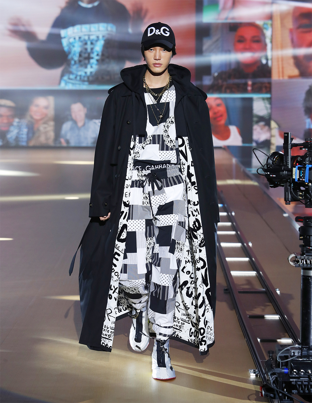 Dolce & Gabbana перенесли тикток на подиум в коллекции осень/зима — 2021 (фото 55)