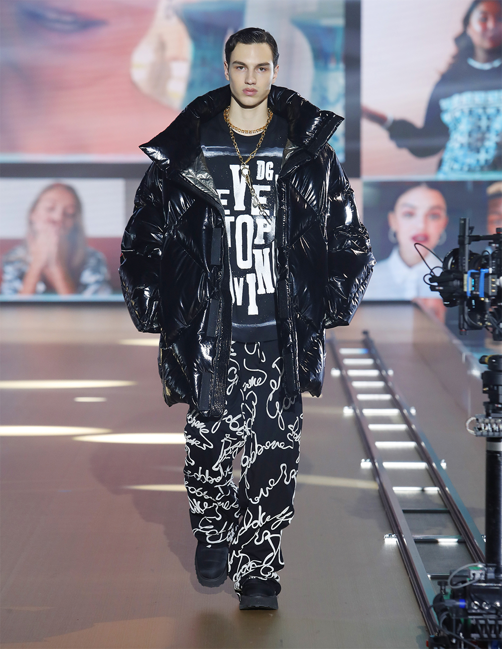 Dolce & Gabbana перенесли тикток на подиум в коллекции осень/зима — 2021 (фото 92)