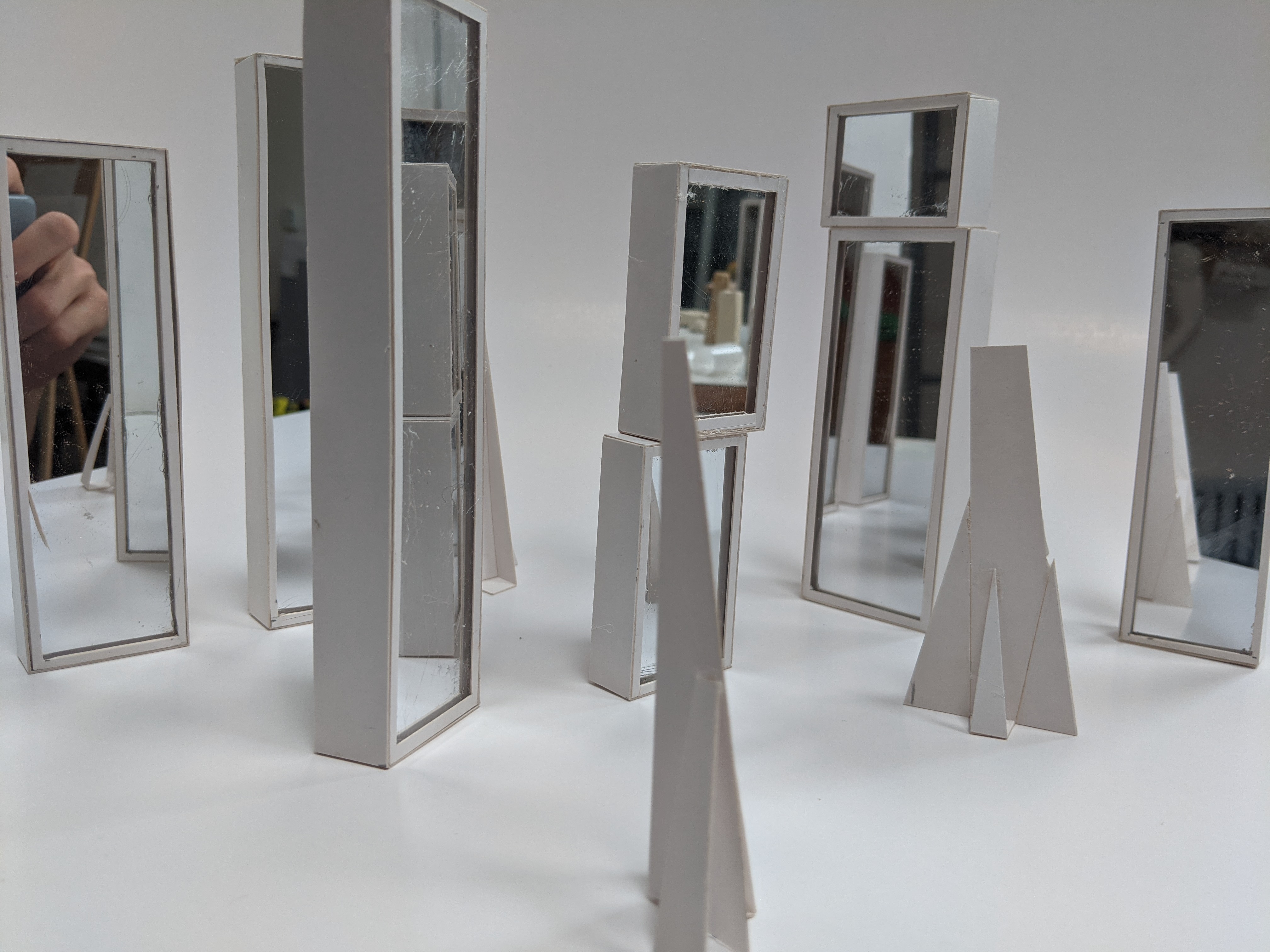 Скульптури з моху та кришталь із бабусиного серванта: Що дивитися на M17 Sculpture Prize (фото 5)