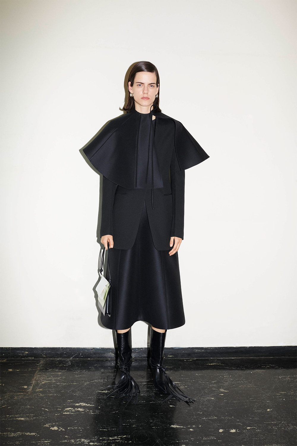 Круизная коллекция Jil Sander навеяна тоской по близким людям и посвящена индивидуальности (фото 9)