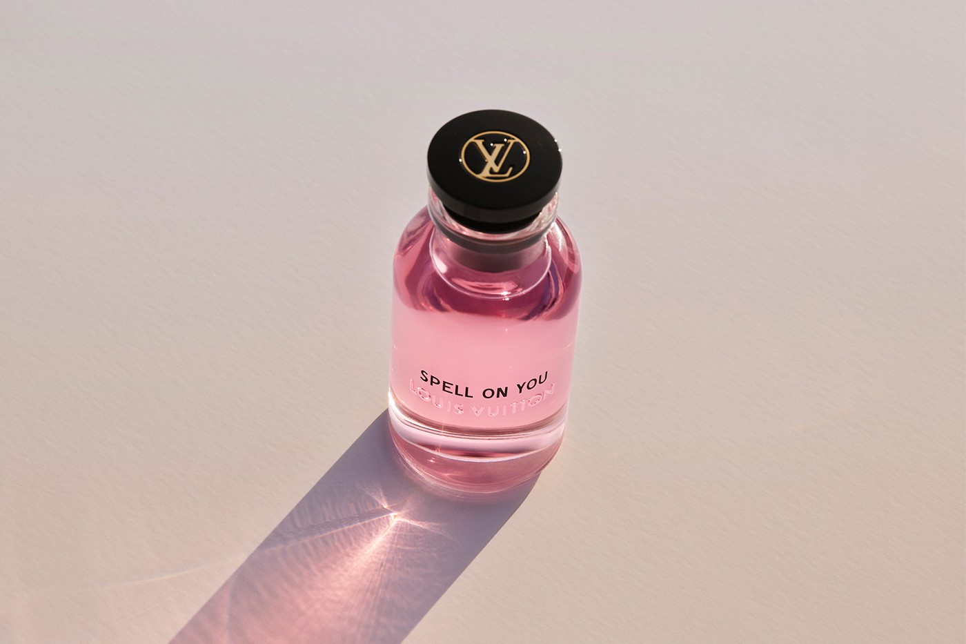 Любовь и цветы: Как пахнет парфюмированная вода Louis Vuitton Spell On You (фото 2)