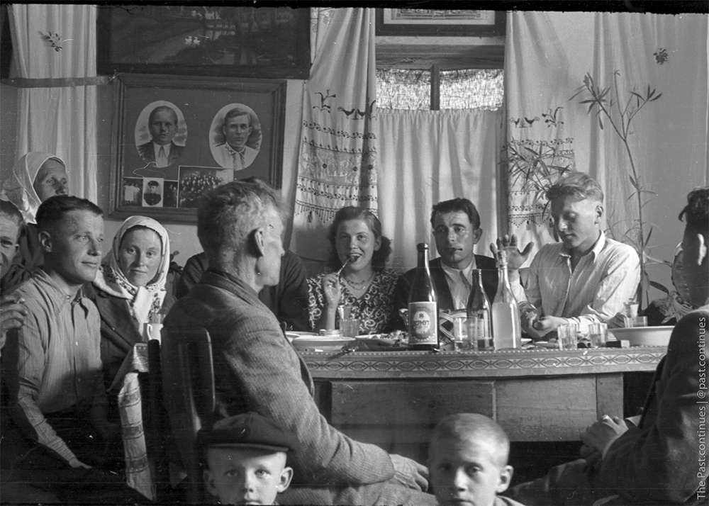 Инстаграм недели Past Continues: Как по негативам и старым фото заполняют белые пятна в истории (фото 9)