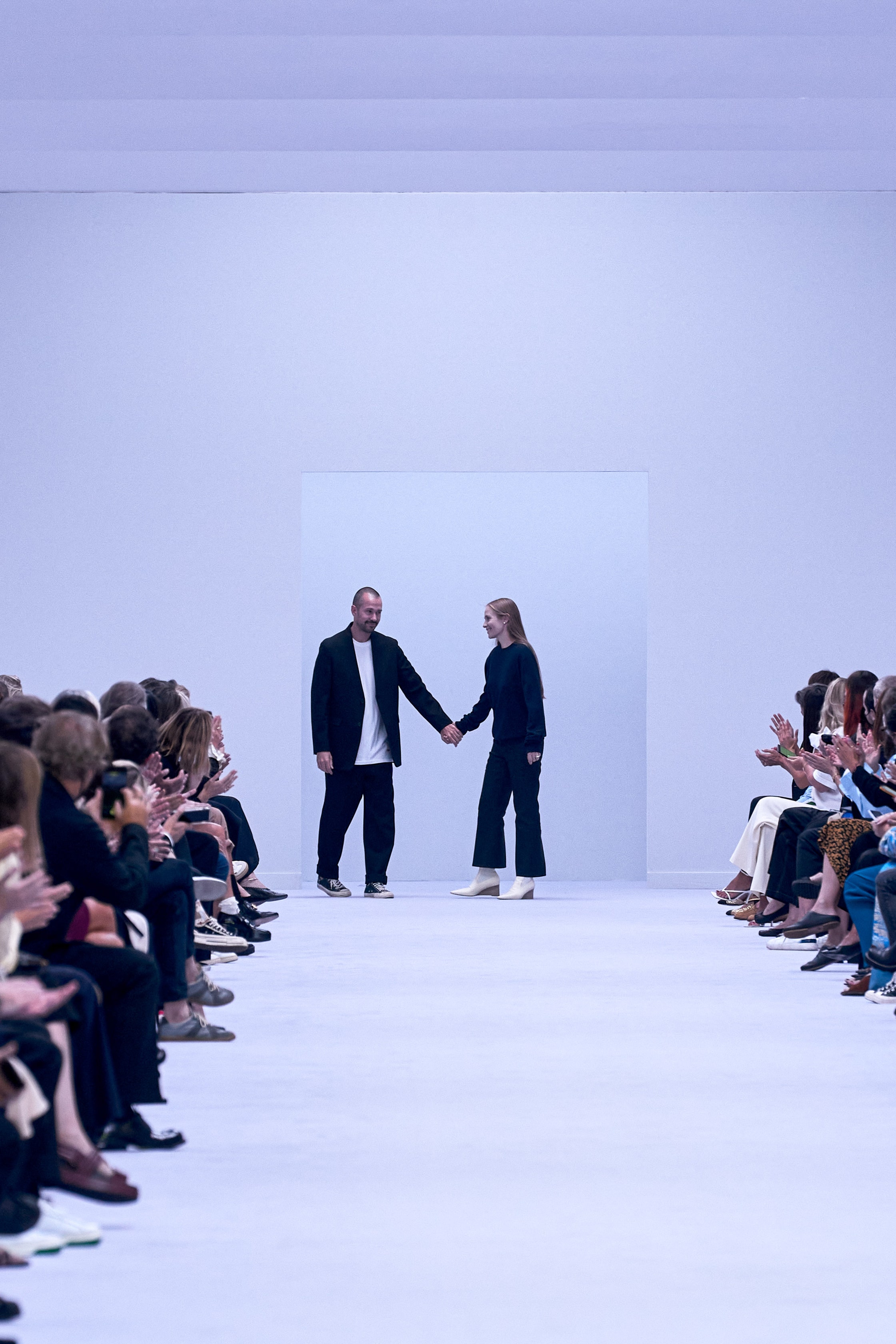 Семейные узы, светлое будущее, оптимизм: О чем говорит коллекция Jil Sander (фото 45)