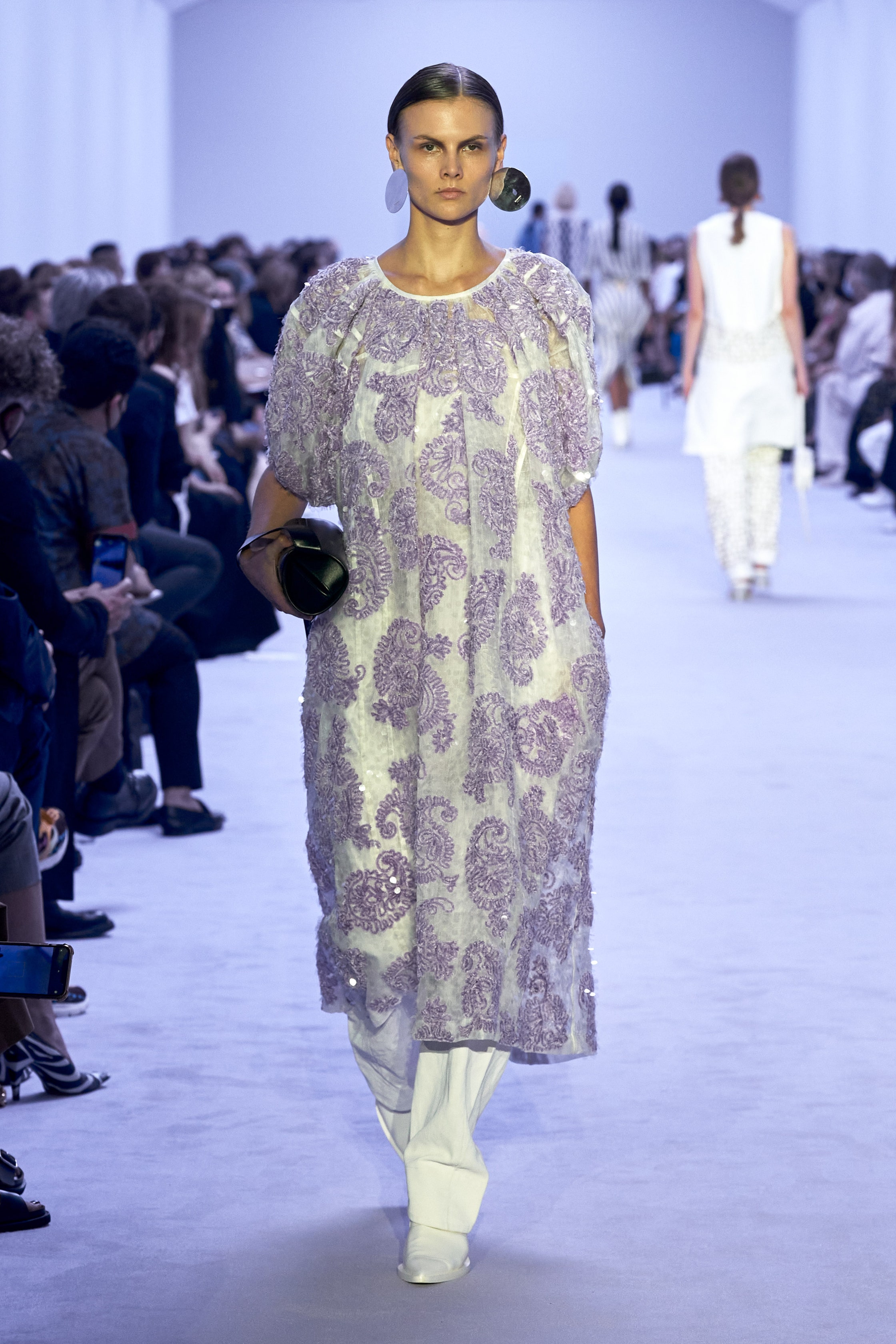 Семейные узы, светлое будущее, оптимизм: О чем говорит коллекция Jil Sander (фото 40)
