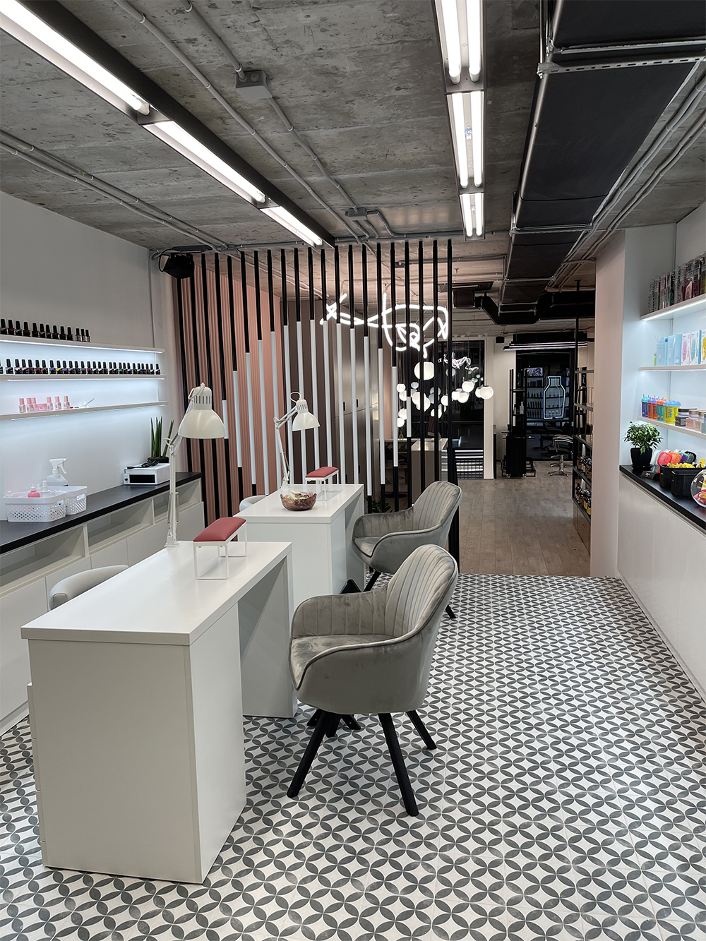 В Киеве открылся салон Forma Beauty Space 3 — партнер марки профессионального ухода за волосами Redken (фото 4)