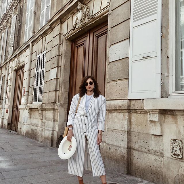 Broncetto girl is going to the #RolandGarros for her first time together with the beloved @moetchandon crew. The sun is up, the weather is " parfait" and I think I'm wearing the good outfit   . But first : coffee please    #MoetMoment #Paris #MoetChandon