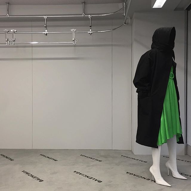 NEW STORE OPENING
BALENCIAGA MADISON AVENUE
Mark Jenkins   Hoody 1  
Mixed media, Life - sized
Unique, 2017
@je.nk.i.ns represented by @ruttkowski68
#balenciaga #newyork #markjenkins