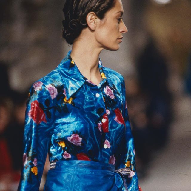 Caroline de Maigret during the Dries Van Noten AW 1996-97 womens fashion show. She walked again for the 100th show earlier this year. #driesvannoten #dvn #dvn100 #carolinedemaigret @carolinedemaigret