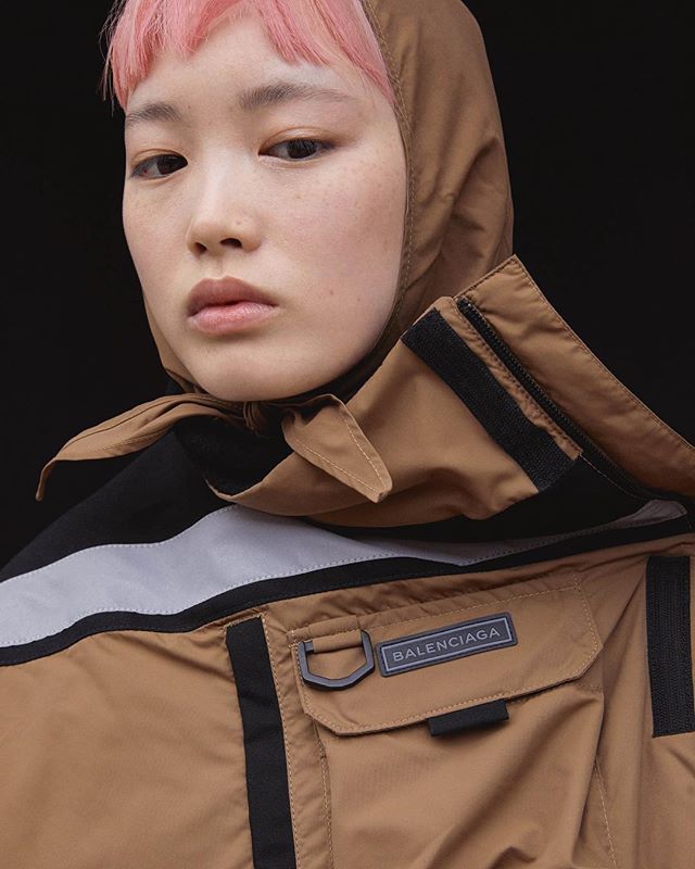 BALENCIAGA WOMEN FALL WINTER 17
@VogueGermany @ThomasLohrStudio @NicolaKnels