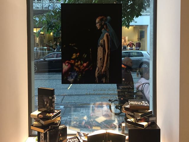 Book signing at copyright bookshop today in Antwerp. Thank you all for coming. #driesvannoten #dvn #copyrightbookshop  #lannoo #dvn100 #books