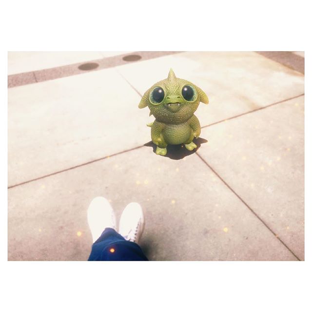 Ok, you are cute, but so far you are just staring at me..
#AR #whatsnext #meetmypetdragon