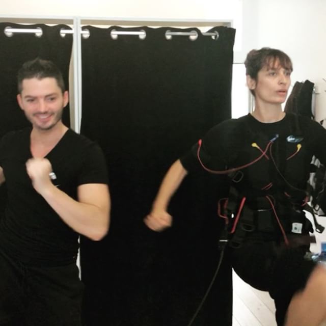 So this is the answer to my laziness and the key to my sleep - if there is no full moon. Kevin my coach for over a year now @mihabodytecparis_ksanson_coach says 20mn of bodytech equals 4 hours of sport, I'm not sure I believe him on that point   @bodytecclub Anyway I like it and it feels good, that's what counts  
So just a post to thank you man xxx