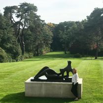 На полянке у друзей. #henrymoore #pieceunique #londonmylove