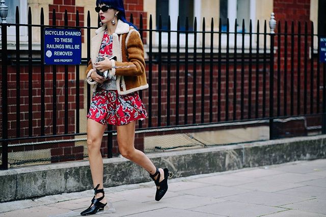 WOMENS SPRING SUMMER 2018 
PHOTOGRAPH @le21eme
#JWANDERSON #JWASS18 #LFW #STREETSTYLE