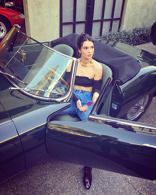 KRUISING INTO 22     @kendalljenner